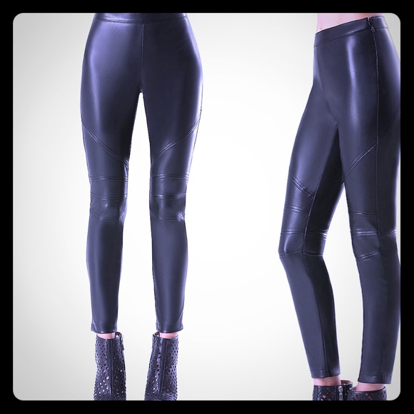 Seam detailed legging