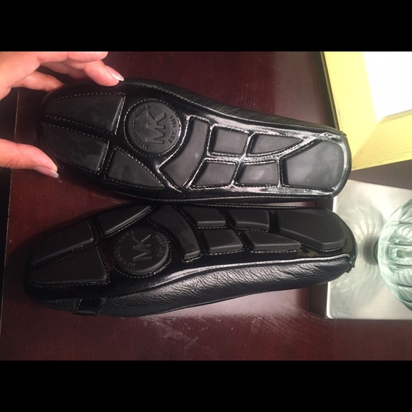 Michael Kors flats - Picture 3 of 4