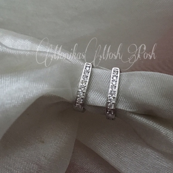 Jewelry - Dainty Classic Sterling CZ Stone Small Earrings