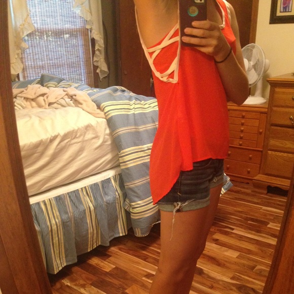 Orange tank - Picture 2 of 3