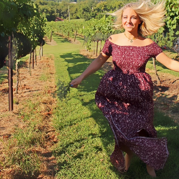 Super cute indie off the shoulder maxi!
