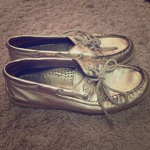 Gold sperrys