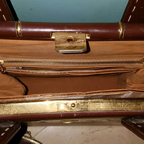 Purse - Picture 3 of 3