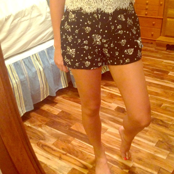 Can be high waisted shorts