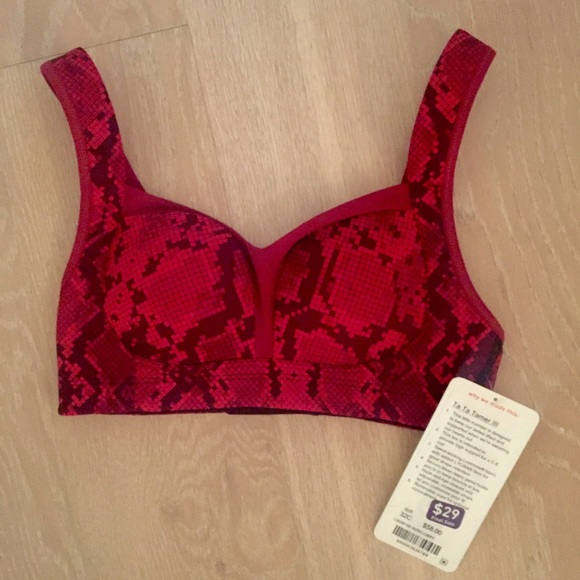 Lululemon Ta Ta Tamer Sports Bra