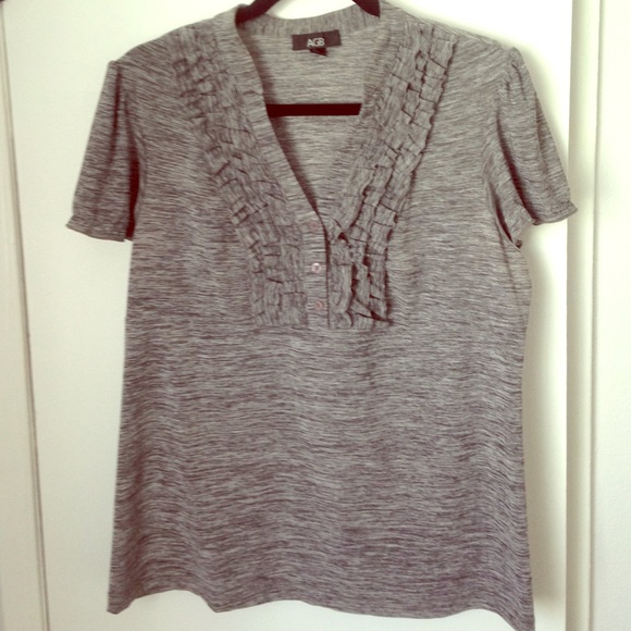 Ruffle neck shirt