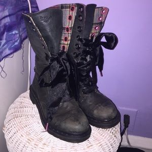 Dr. Martens fold down boots with silk ribbon laces