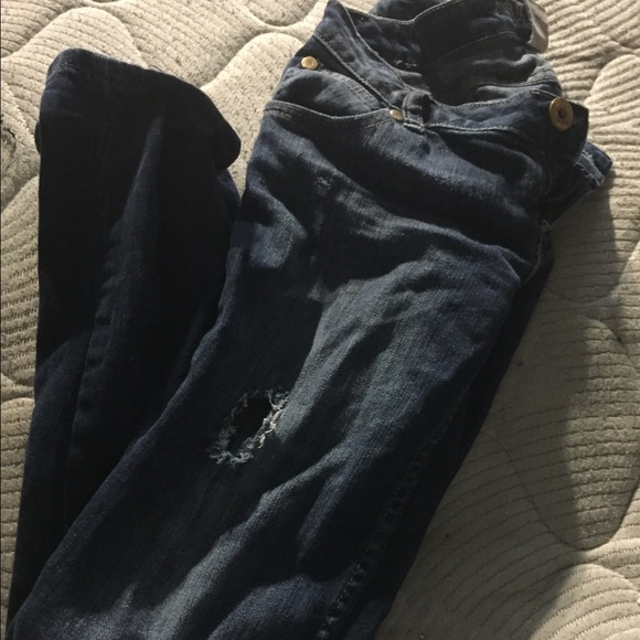 Blue skinny jeans