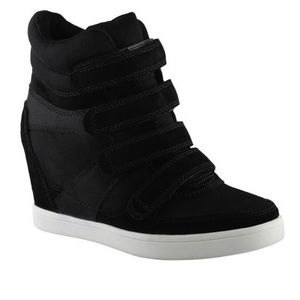 Wedge sneakers