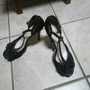 Rachel Roy bow heels