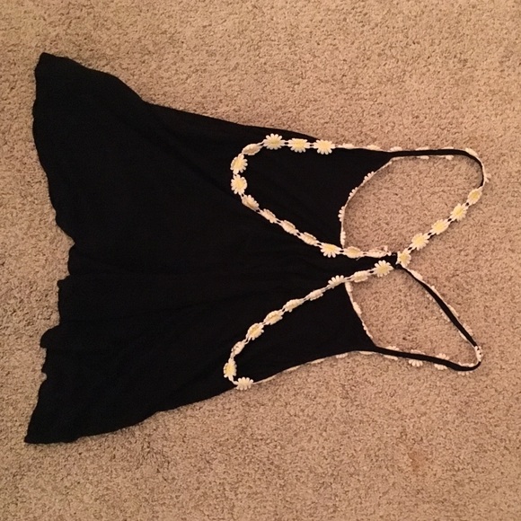 LF Razor Back Flower Crop Top - Picture 2 of 3