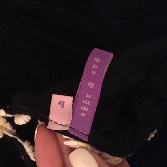 LF Razor Back Flower Crop Top - Picture 3 of 3