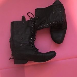 Combat boots