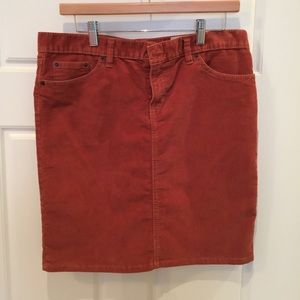 Gap SZ 10 corduroy burnt orange mini.