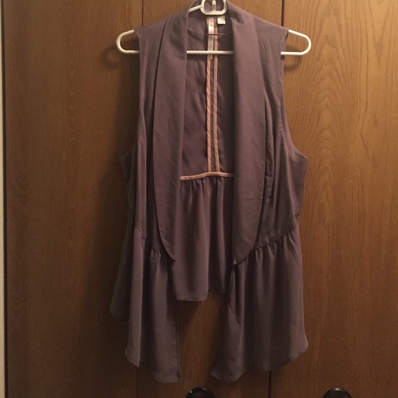 Lauren Conrad grey fashion vest