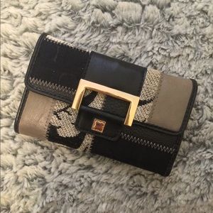 •LizClaiborne Wallet•