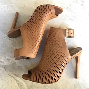Vince Camuto Tan Heels