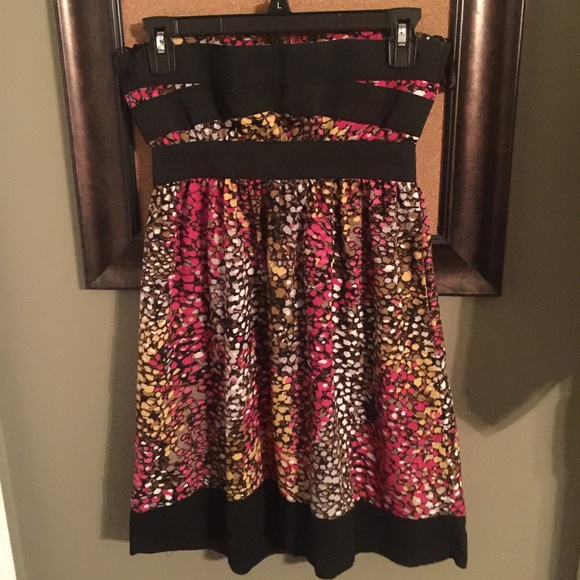 Clothes - Picture 2 of 3