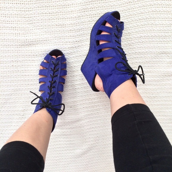 Blue suede platforms - Picture 2 of 4