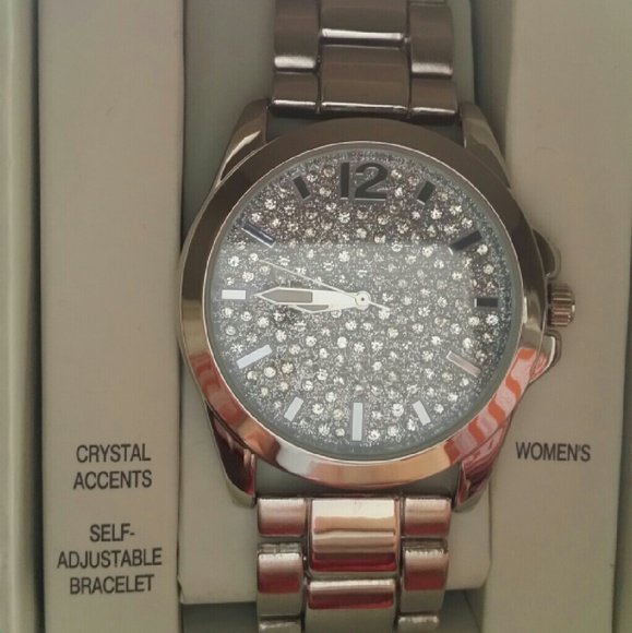 Women's watch with crystal accents