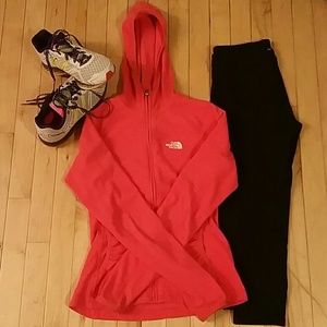 North Face workout chill hoodie SOLD