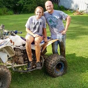 Meet your Posher, Leigh