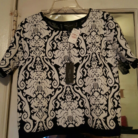 Romeo and Juliet Couture short sleeved sweater