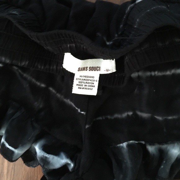 Sans Souci TIE DYE RUFFLED HEM SHORTS drawstring - Picture 4 of 4