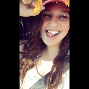 Meet your Posher, Brooke