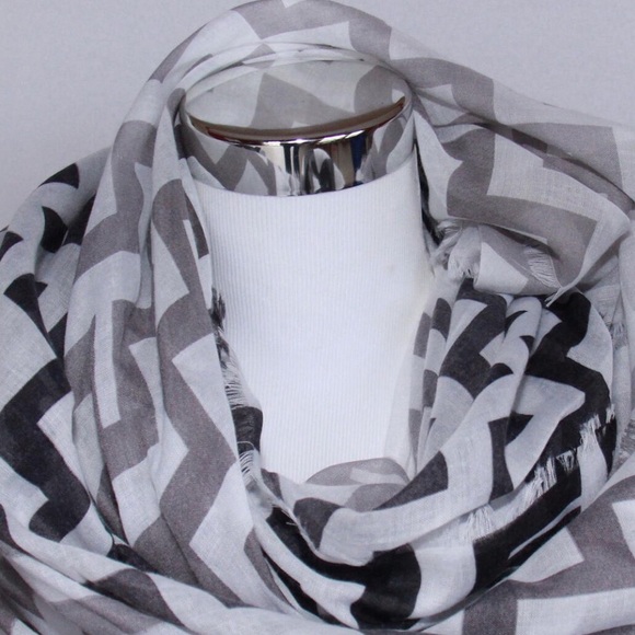 LAST 1❗️FIRM 💲❗️Chevron Scarf - Picture 2 of 3