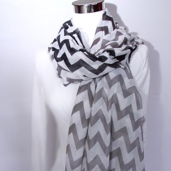 LAST 1❗️FIRM 💲❗️Chevron Scarf - Picture 3 of 3