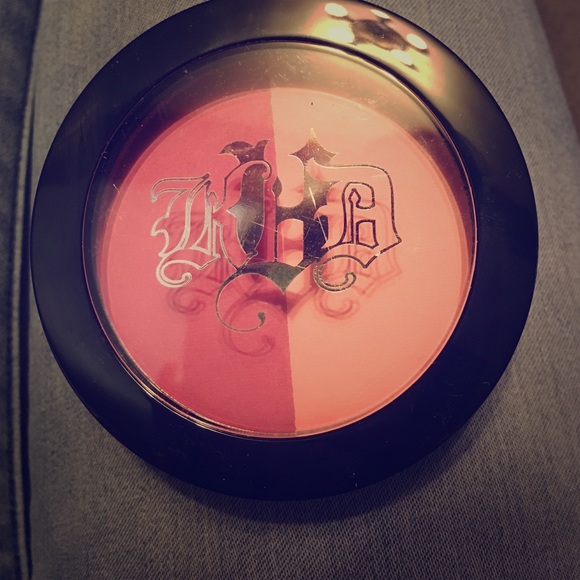 Kat Von D Shadelight blush