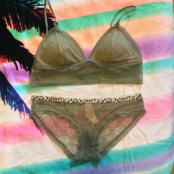 Victoria Secret Bralette set