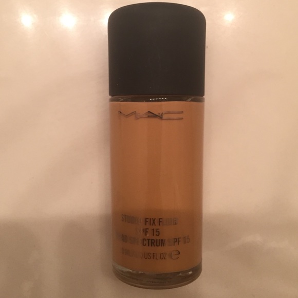 MAC STUDIO FIX FLUID-NC45
