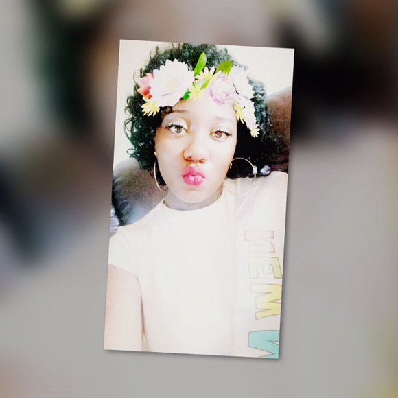 Meet your Posher, Treonna