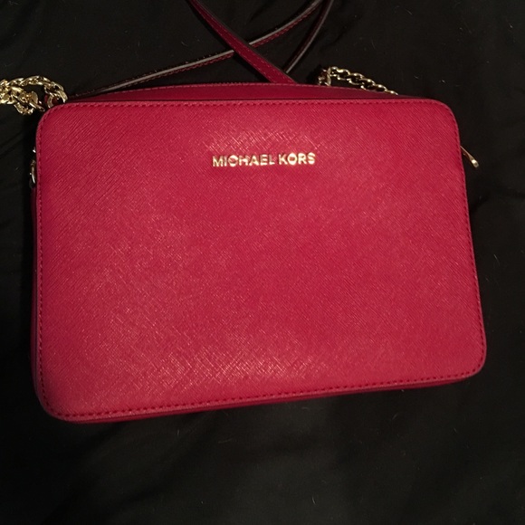 Michael Kors Jet Set Crossbody Red
