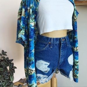 SOLD 💙Wrangler Blue Denim High Waisted Shorts  💙