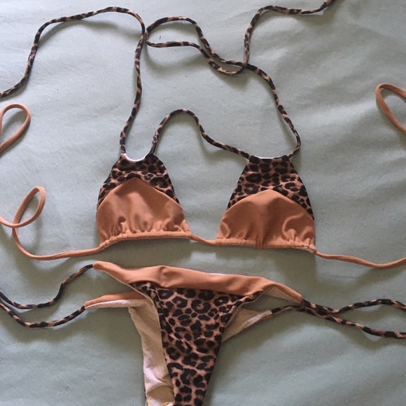 Acacia Uns Top+Niihau Bottoms in Animal+Topless XS