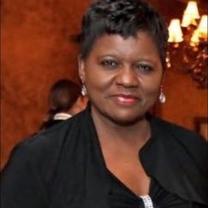 Meet your Posher, Mae