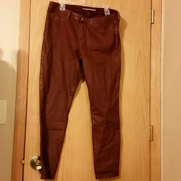 Deep red pant