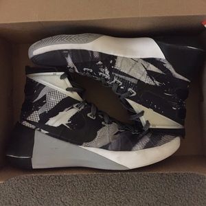 2015 Nike HyperDunk