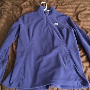 North face pull over