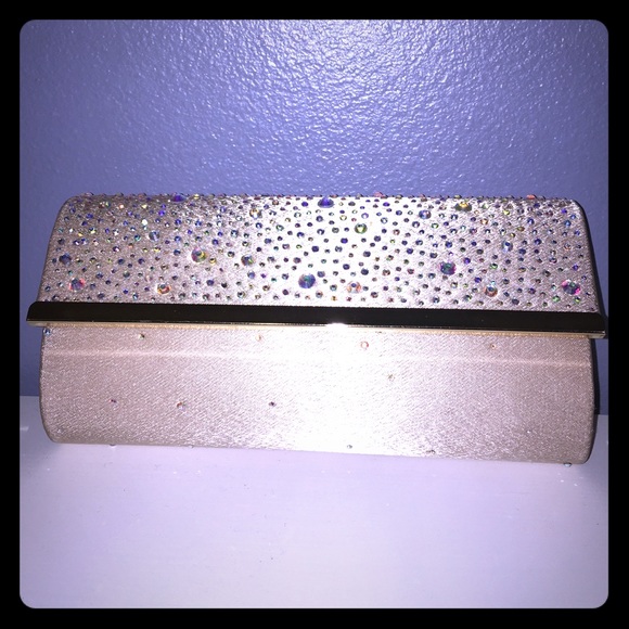 🚨REDUCED🚨 Charming Charlie Champagne Clutch