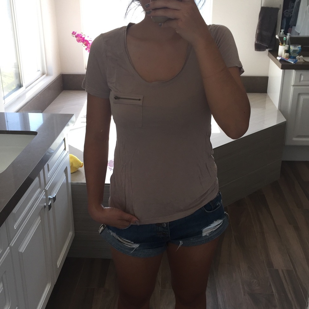 H&M zipper pocket tee