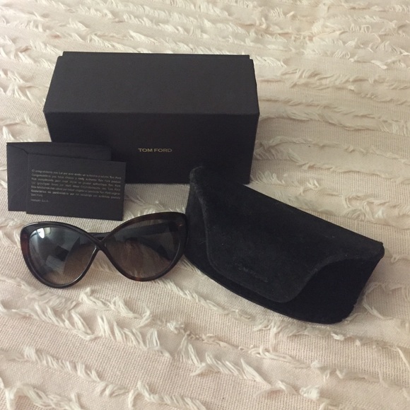 Tom Ford cateye sunglasses EUC