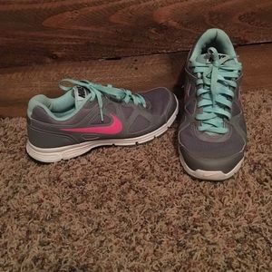Women's Nike Revolution size 9