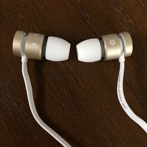 Beats Earbuds - gold and white