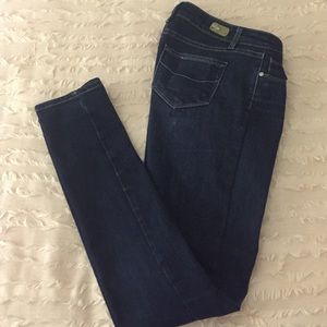 Paige dark wash skinny jeans size 26