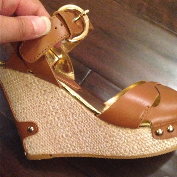 REDUCED!!!!!!Size 5.5 wedges