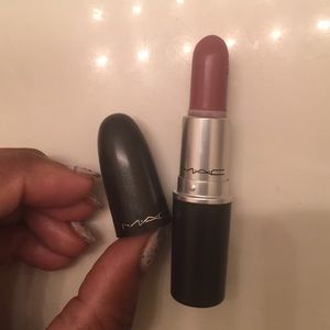 MAC LIPSTICK- Creme In Your Coffee